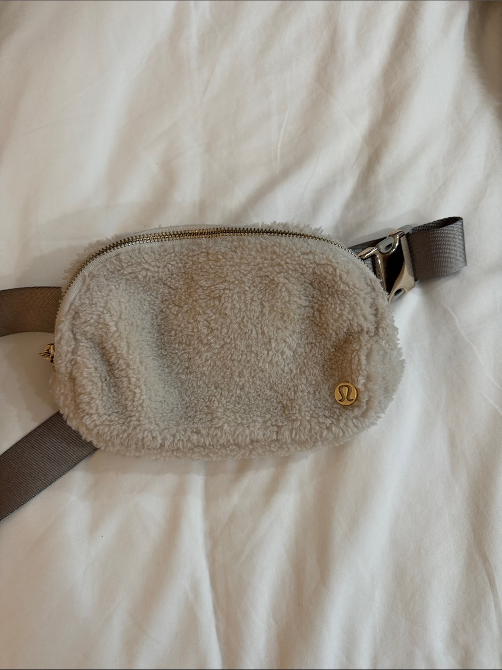 lululemon athletica Taupe Sherpa Crossbody Belt Bag